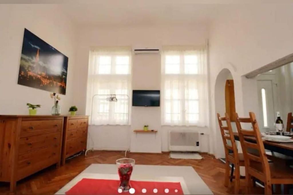 Gallery Flat In Party District บูดาเปสต์ ภายนอก รูปภาพ